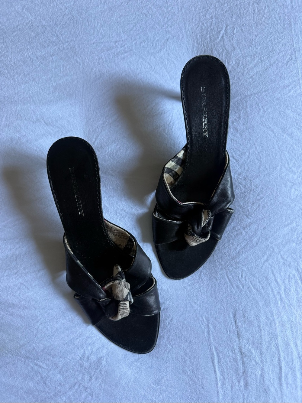 Vintage Burberry Black Leather Knot Mules with Check Detail on the kitten heel